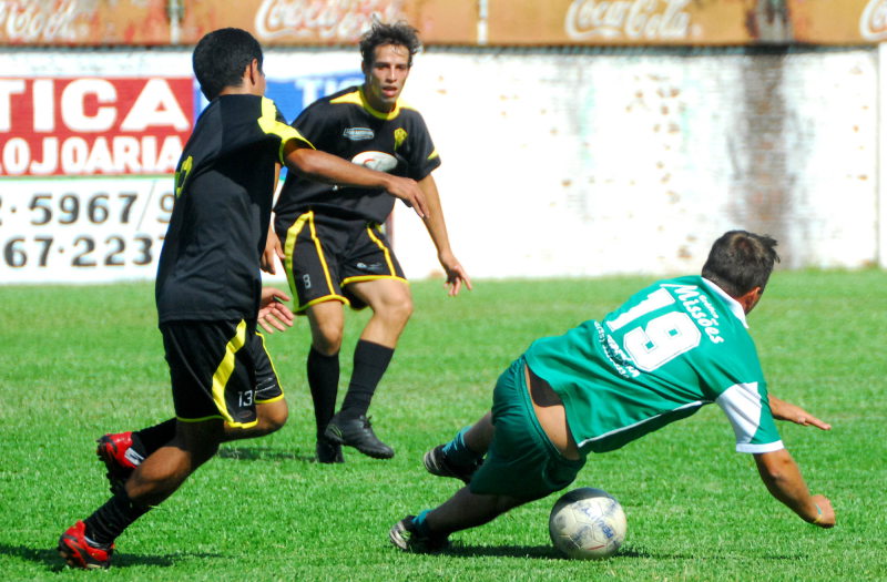 Primeira Divisão do Municipal de futebol de campo abre domingo